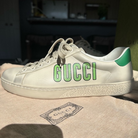 Gucci x Pablo Delcielo Off-White Strawberry Ace Sneakers - Picture 11 of 16